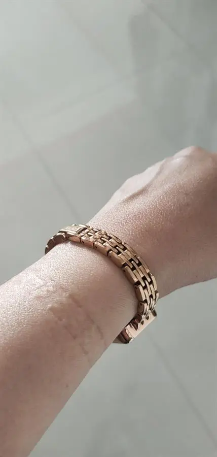 Khách hàng review Đồng hồ ELIO Nàng Thơ 20 mm Nữ ES096-02 3