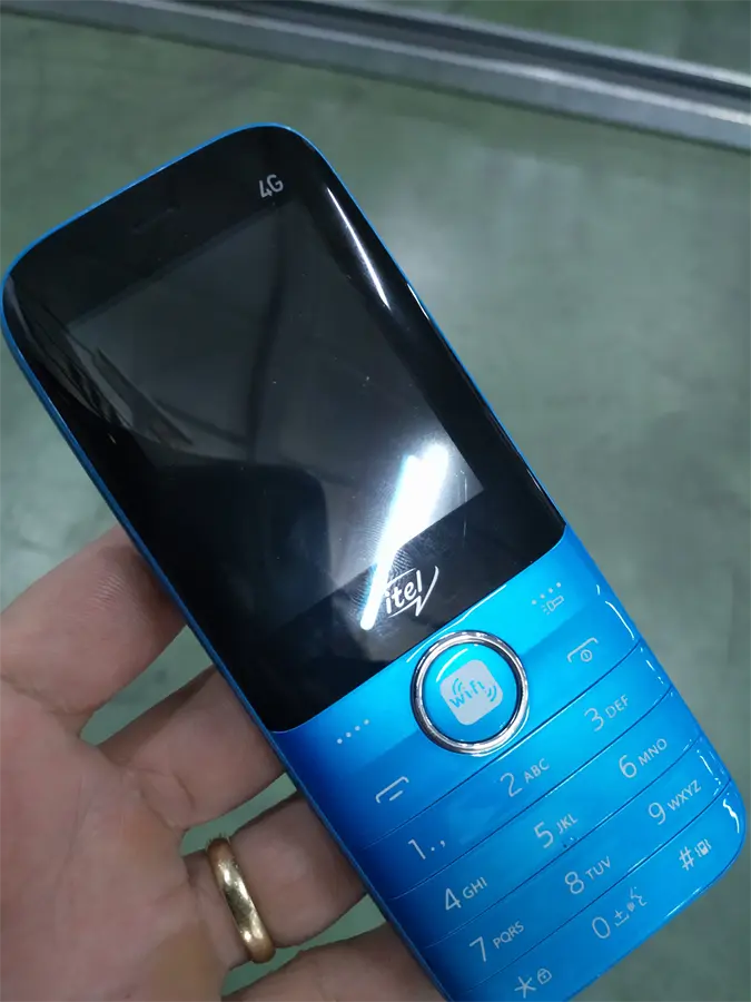 Khách hàng review Điện thoại Itel it9210 11