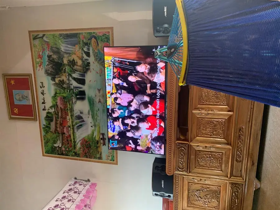Khách hàng review Smart Tivi Crystal UHD Samsung 4K 55 inch UA55AU8100 31