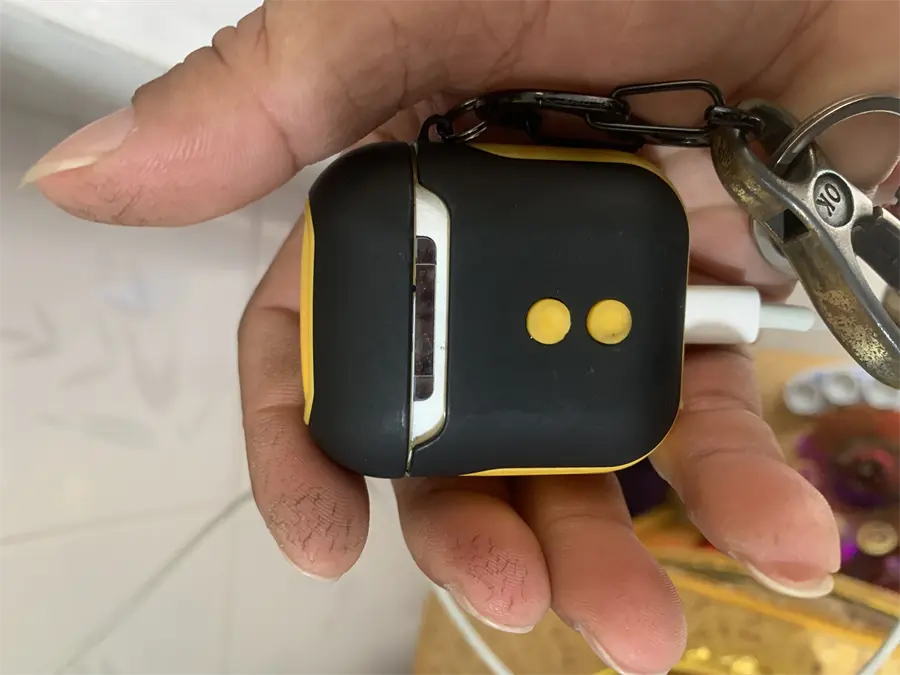 Khách hàng review Tai nghe Bluetooth AirPods 2 Lightning Charge Apple MV7N2 30