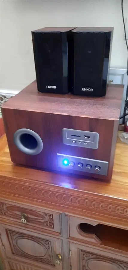 Khách hàng review Loa vi tính Bluetooth Enkor S2850 Nâu 23