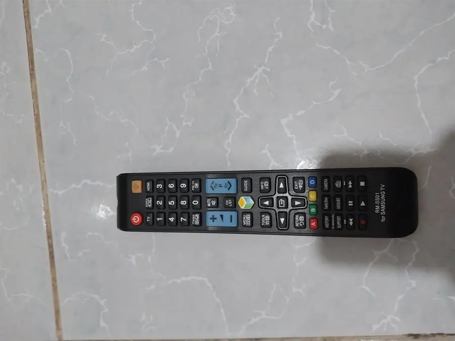 Khách hàng review Điều khiển Tivi LCD-LED Samsung COSANO RM-SS01 Đen 3