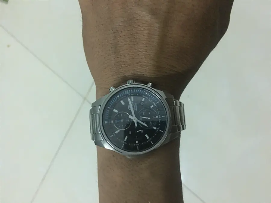 Khách hàng review Đồng hồ EDIFICE CASIO 44.7 mm Nam EFR-S572D-1AVUDF 3