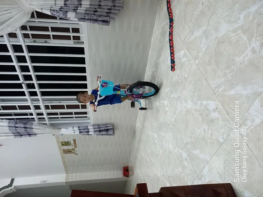 Khách hàng review Xe Đạp Trẻ Em AVACycle British Princess JY904-14 14 inch 2