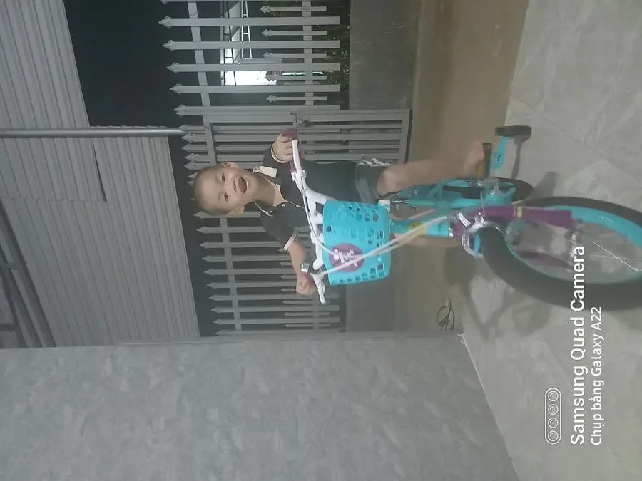Khách hàng review Xe Đạp Trẻ Em AVACycle British Princess JY904-14 14 inch 3
