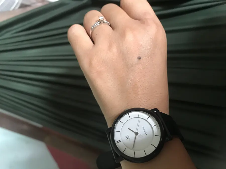 Khách hàng review Đồng hồ Q 3