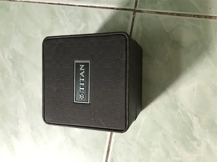 Khách hàng review Đồng hồ TITAN 28 mm Nữ 2497YM02 4