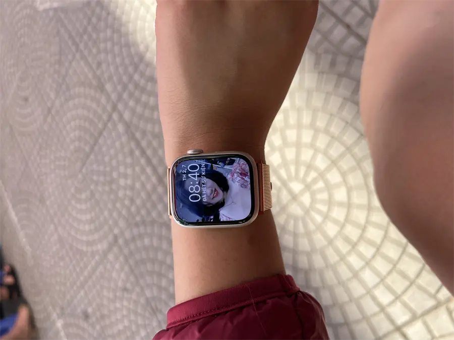 Khách hàng review Đồng hồ thông minh Apple Watch Series 8 GPS   Cellular 41mm viền nhôm dây thể thao 1