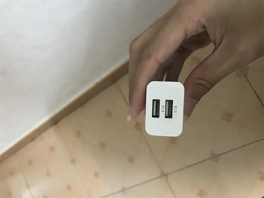 Khách hàng review Adapter sạc 2 cổng USB 10.5W Dual AVA U215A 3
