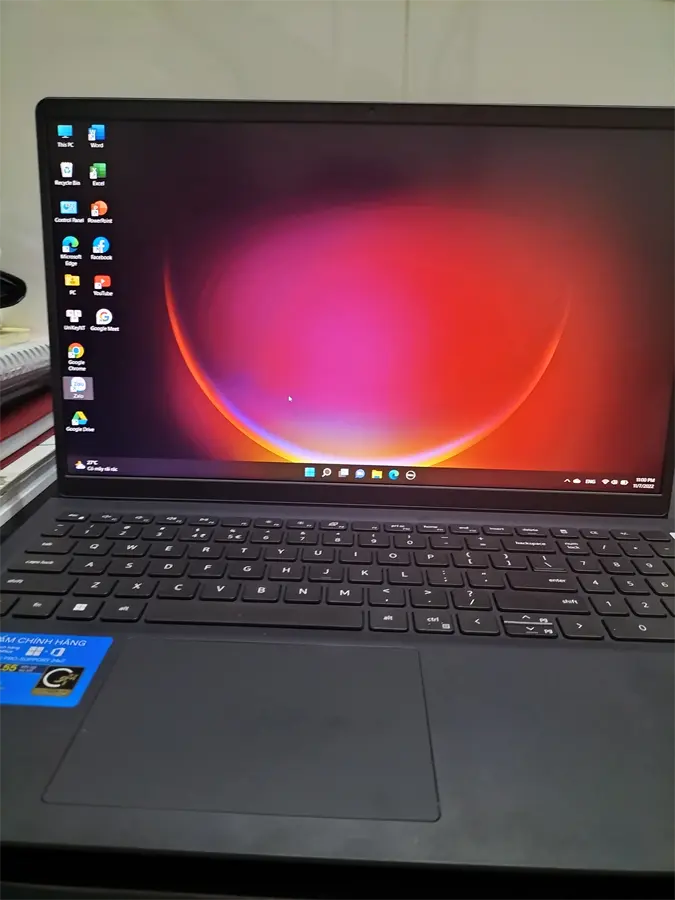Khách hàng review Laptop Dell Vostro 3510 i5 1135G7/8GB/512GB/2GB MX350/OfficeHS/Win11 (P112F002BBL) 2