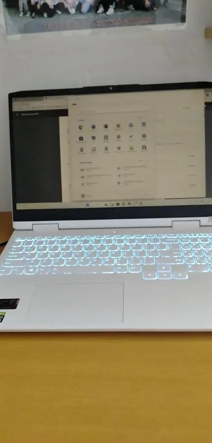 Khách hàng review Laptop Lenovo Ideapad Gaming 3 15IAH7 i5 12500H/8GB/512GB/4GB RTX3050/120Hz/Win11 (82S9007TVN) 5
