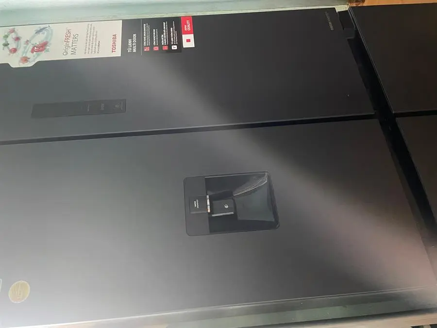 Khách hàng review Tủ lạnh Toshiba Inverter 509 lít Multi Door GR-RF605WI-PMV(06)-MG 10