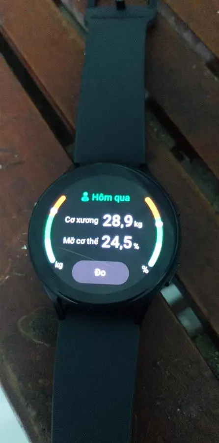 Khách hàng review Đồng hồ thông minh Samsung Galaxy Watch5 LTE 44mm Đen 4