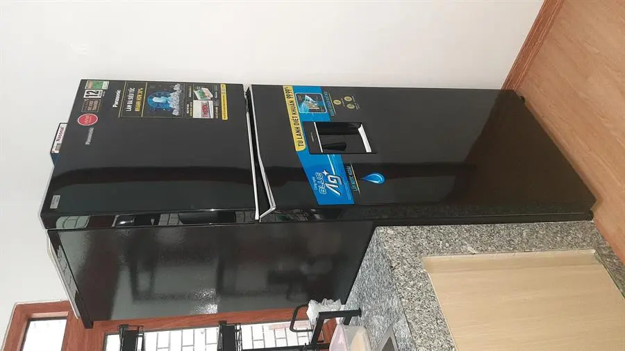 Khách hàng review Tủ lạnh Panasonic Inverter 366 lít NR-TL381GPKV 3