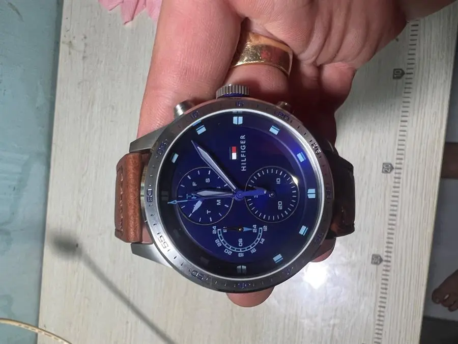Khách hàng review Đồng hồ TOMMY HILFIGER TRENT 46 mm Nam 1791807 4