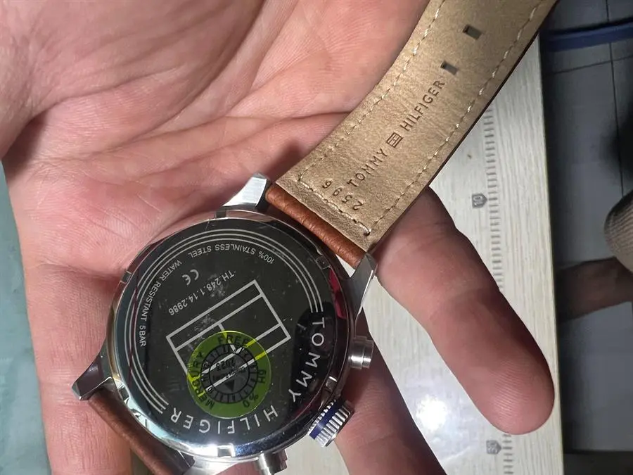 Khách hàng review Đồng hồ TOMMY HILFIGER TRENT 46 mm Nam 1791807 2