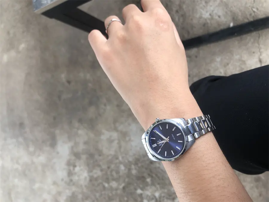 Khách hàng review Đồng hồ Q 1