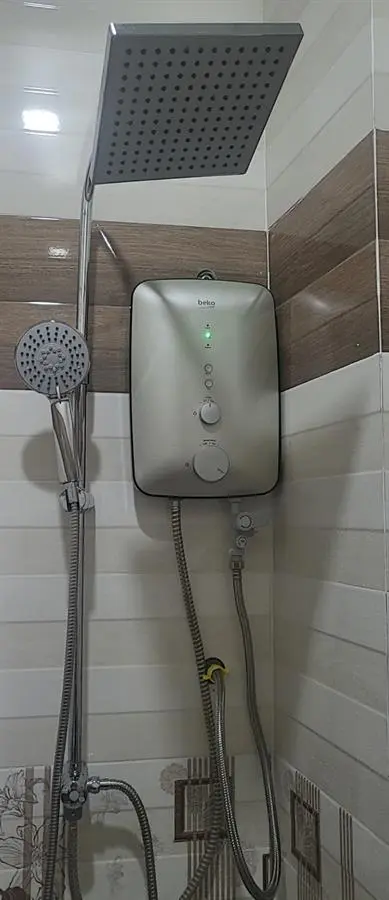 Khách hàng review Máy nước nóng trực tiếp Beko 4500W BWI45S1D-242 2