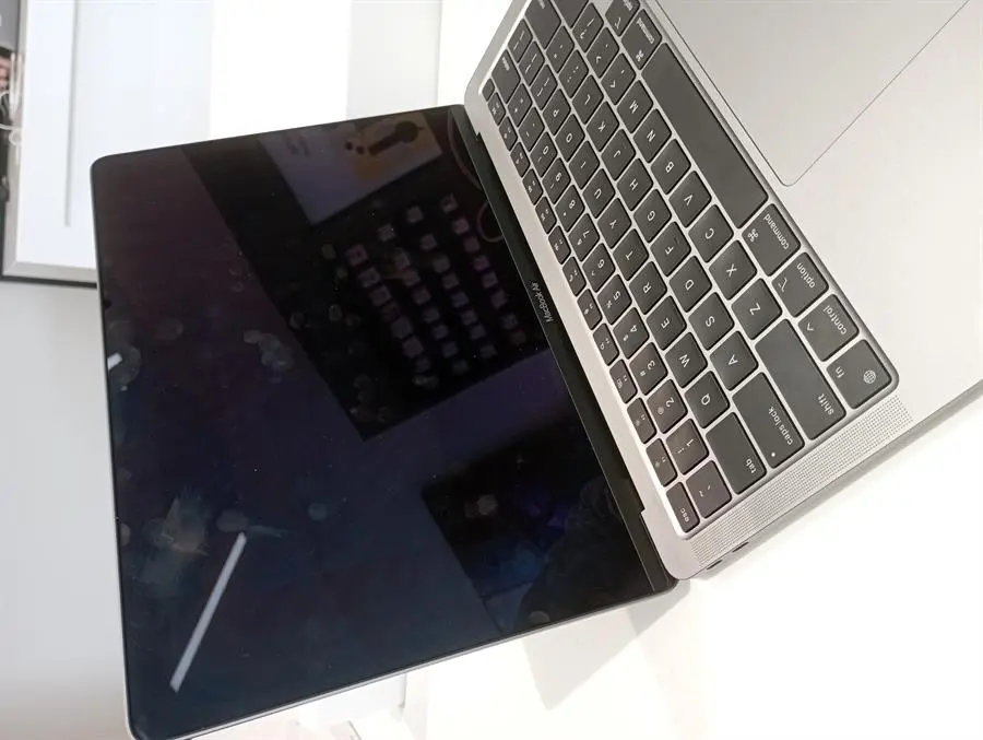 MacBook Air M1 2020 13 inch 8GB/256GB ưu đãi sốc từ 16tr