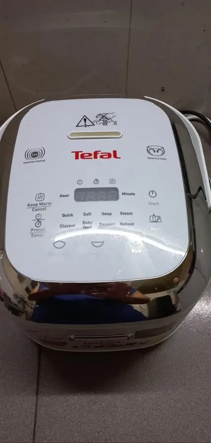 Khách hàng review Nồi cơm điện cao tần Tefal 0.7 lít RK604165 3