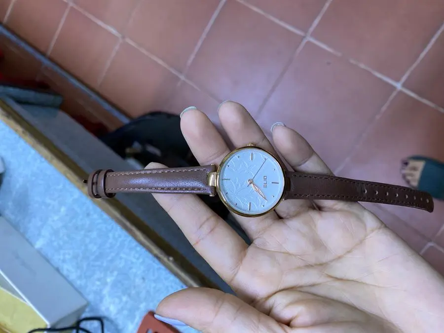 Khách hàng review Đồng hồ ELIO 32.5 mm Nữ EL004-01 1
