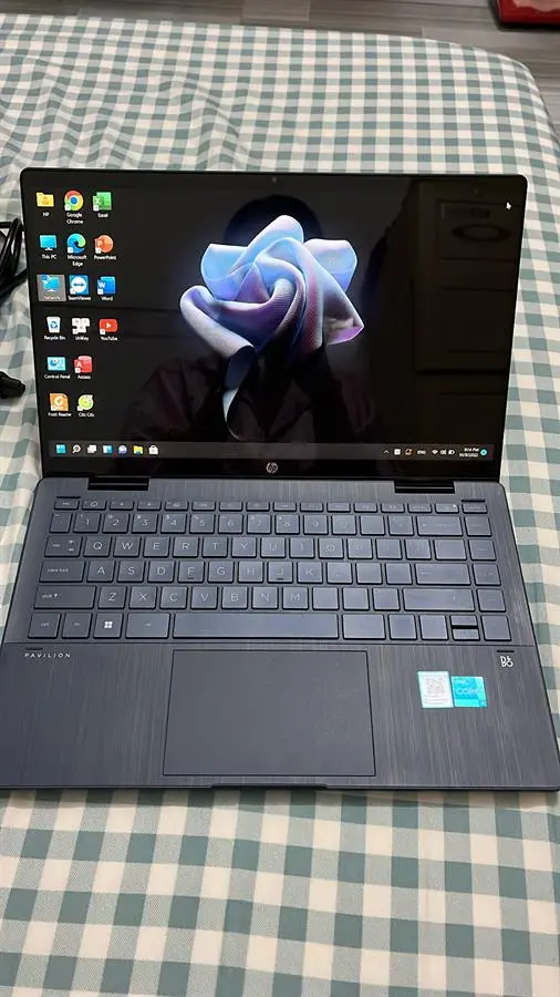 Khách hàng review Laptop HP Pavilion X360 14 ek0059TU i3 1215U/8GB/256GB/Touch/Win11 (6K7E1PA) 3