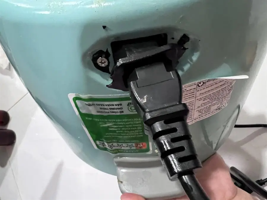 Khách hàng review Nồi cơm nắp rời Delites 1.8 lít NCR1802 1