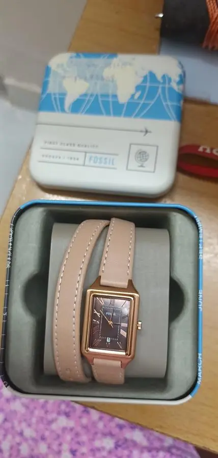 Khách hàng review Đồng hồ Fossil Raquel 23 mm Nữ ES5234 1