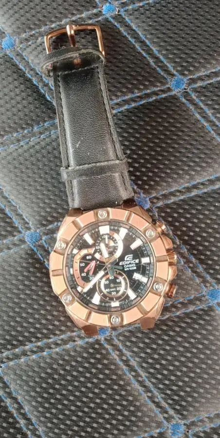Khách hàng review Đồng hồ EDIFICE CASIO 48.4 mm Nam EFR-569BL-1AVUDF 4