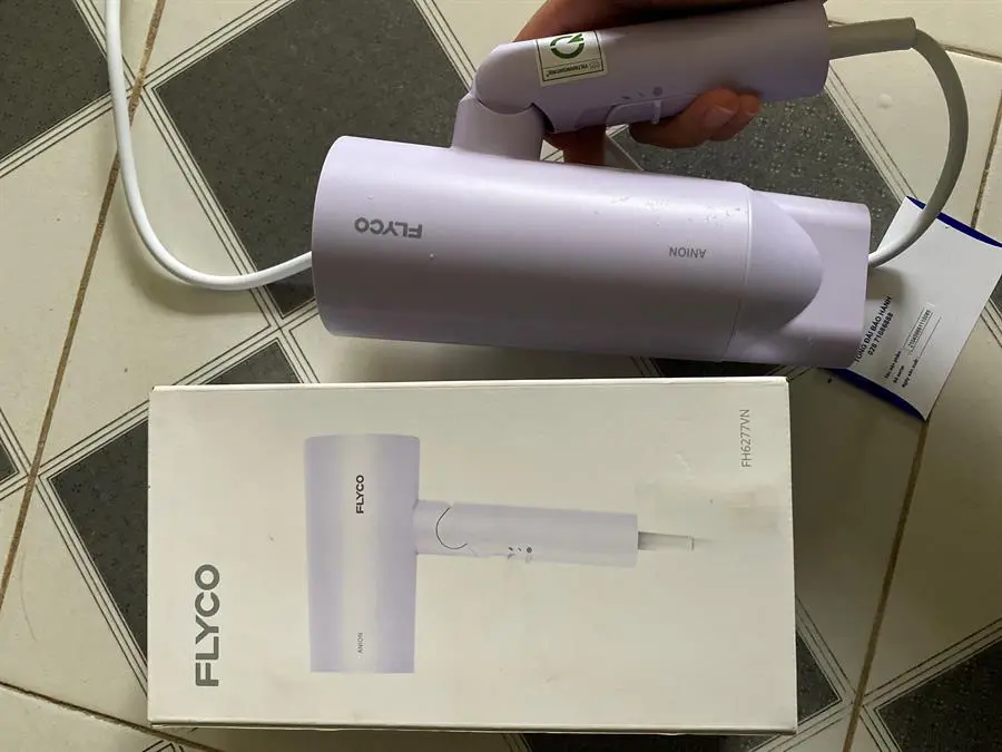 Khách hàng review Máy sấy tóc 2200W Flyco FH1610VN 1