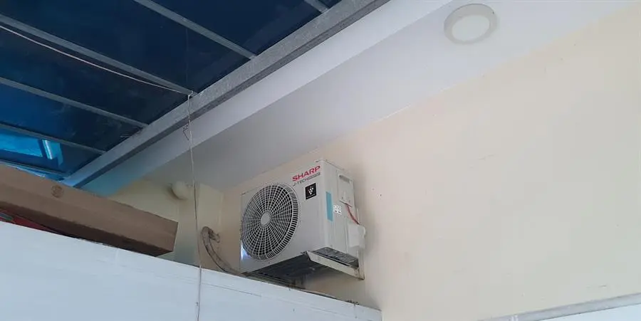 Khách hàng review Máy lạnh Sharp Inverter 1.5 HP AH-XP13YMW 2