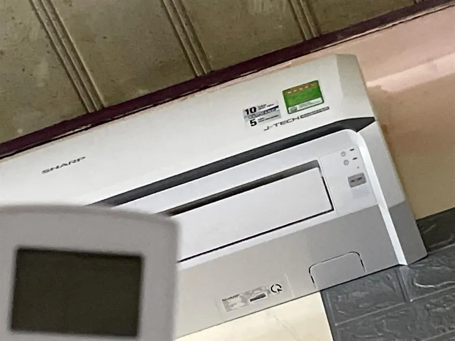 Khách hàng review Máy lạnh Sharp Inverter 1 HP AH-X10ZW 3