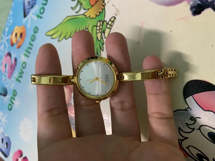 Khách hàng review Đồng hồ TITAN 28 mm Nữ 2606YM04 1
