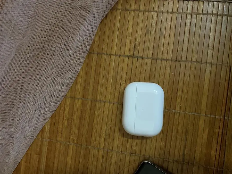 Khách hàng review Tai nghe Bluetooth AirPods Pro (2nd Gen) MagSafe Charge (Lightning) Apple MQD83 20