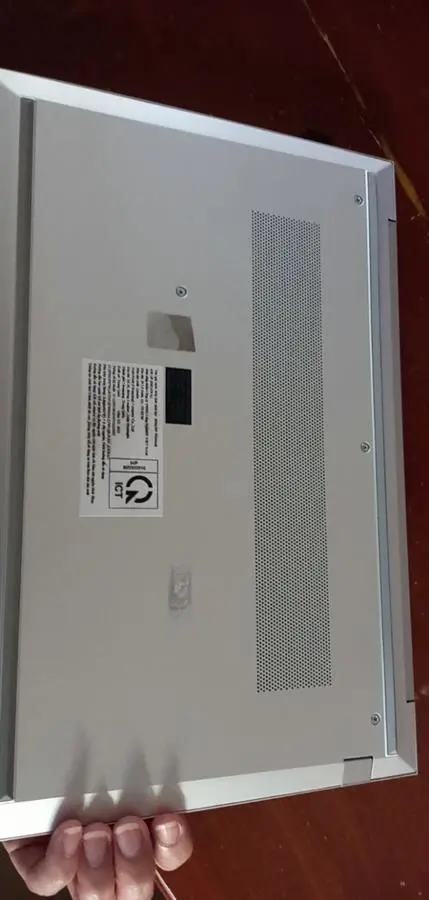 Khách hàng review Laptop HP Elitebook 630 G9 i5 1235U/8GB/512GB/Win11 (6M143PA) 2