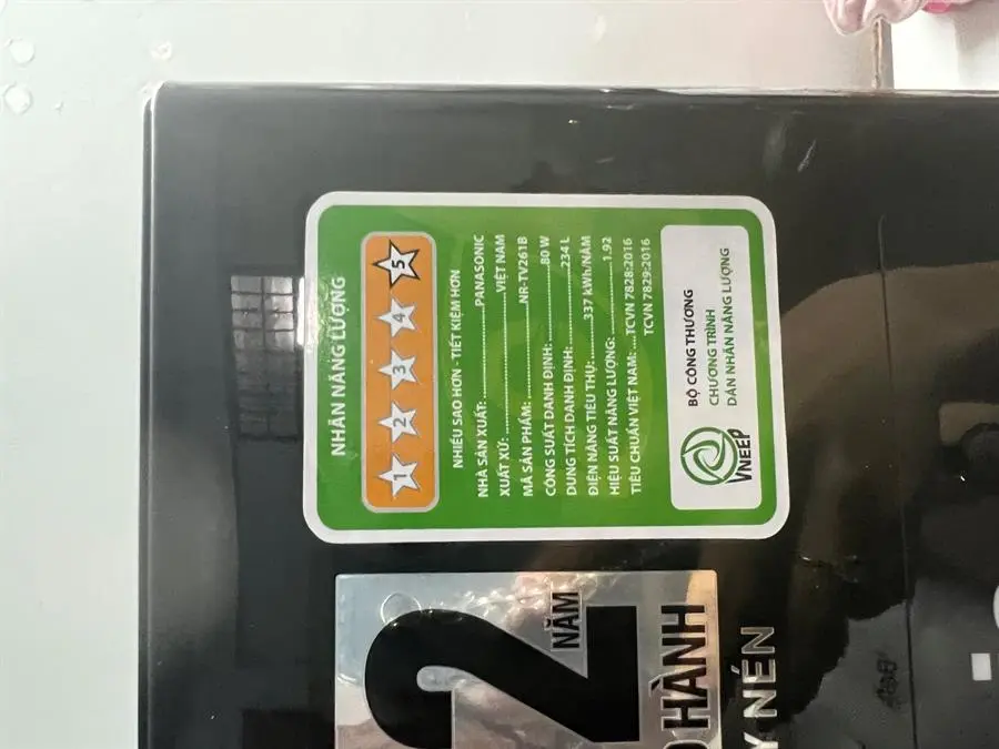 Khách hàng review Tủ lạnh Panasonic Inverter 234 lít NR-TV261BPKV 38