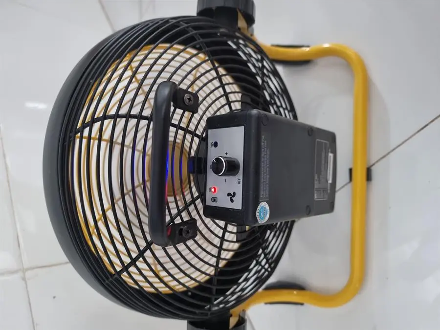Khách hàng review Quạt sạc điện AC 3 cánh ARF01D113 10W 11