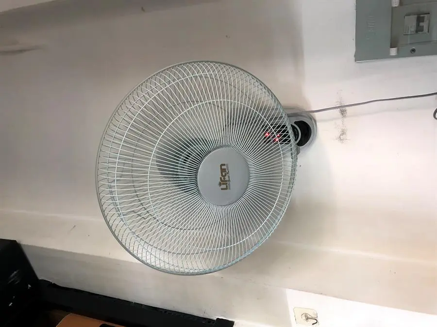 Khách hàng review Quạt treo tường Lifan 3 cánh TE-1688 50W 11