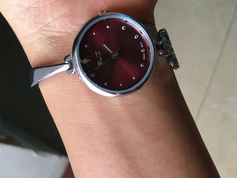 Khách hàng review Đồng hồ ELIO 26 mm Nữ ES104-02 3