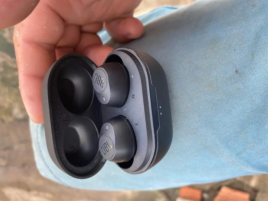 Khách hàng review Tai nghe Bluetooth True Wireless JBL T115TWS 6
