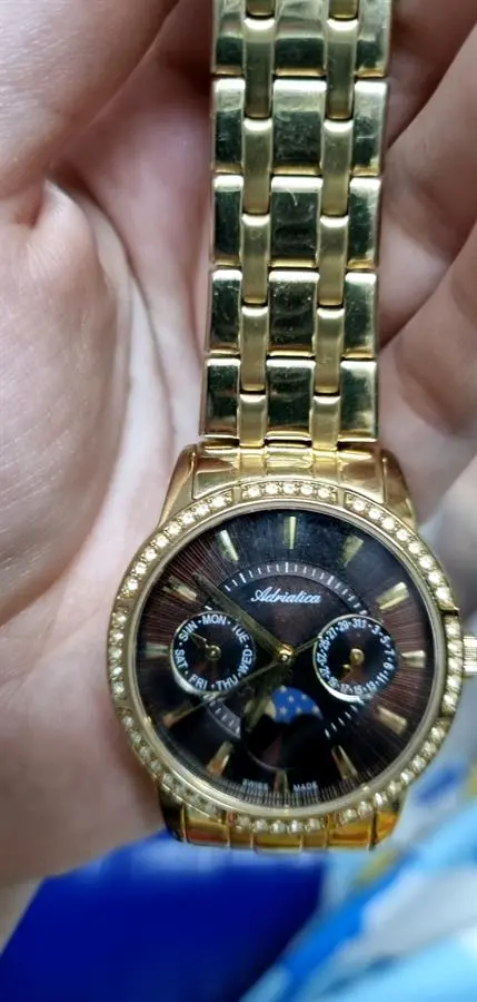 Khách hàng review Đồng hồ ADRIATICA 33 mm Nữ A3601.111GQFZ 1