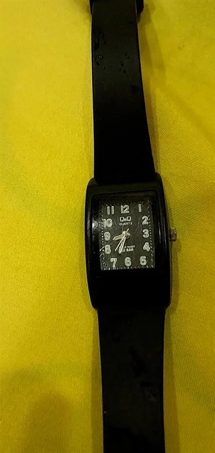 Khách hàng review Đồng hồ Q 3