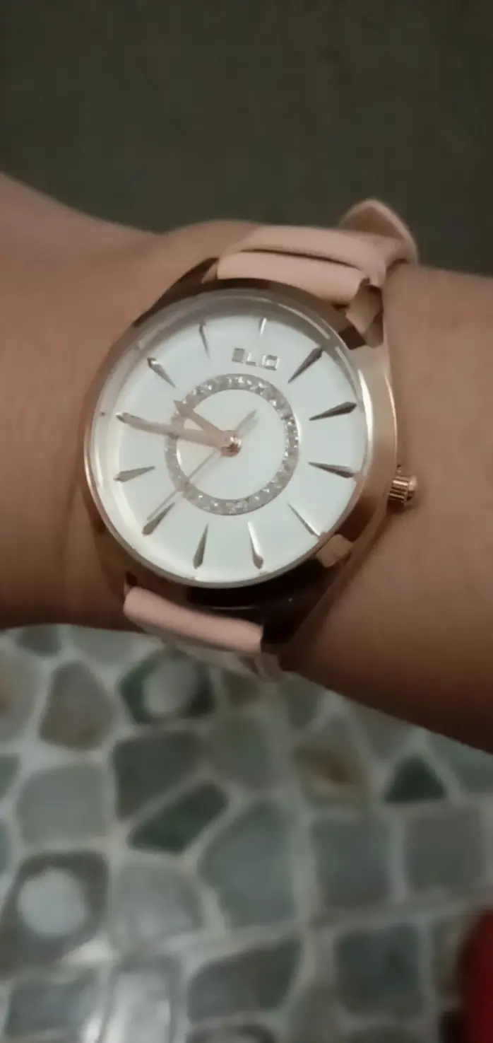 Khách hàng review Đồng hồ ELIO Nắng Xuân 31 mm Nữ EL044-01 2