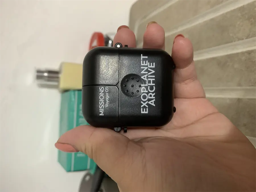 Khách hàng review Tai nghe Bluetooth AirPods 2 Lightning Charge Apple MV7N2 26