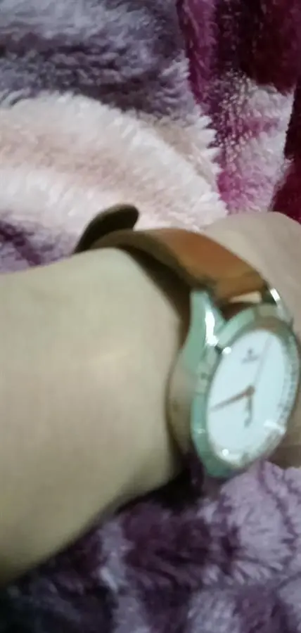 Khách hàng review Đồng hồ TITAN 34 mm Nữ 2570SL02 2