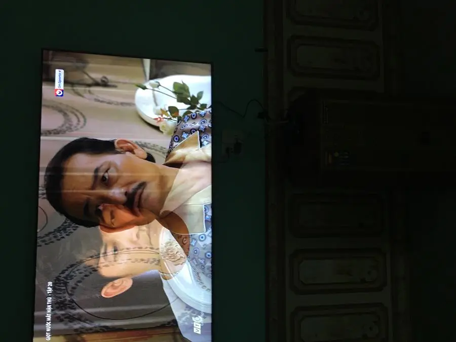 Khách hàng review Smart Tivi Samsung 4K Crystal UHD 65 inch UA65AU8100 33