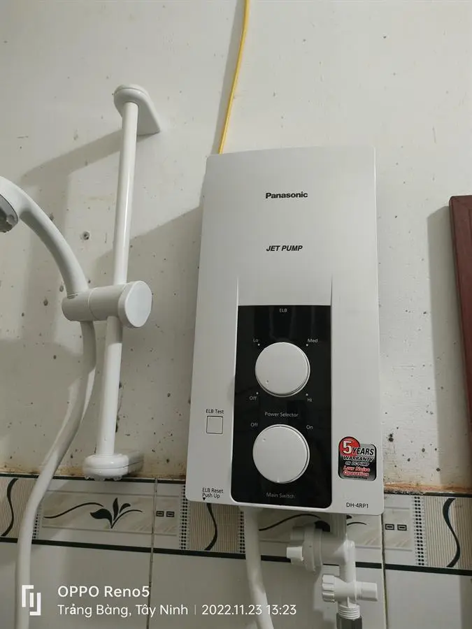 Khách hàng review Máy nước nóng trực tiếp Panasonic 4500W DH-4RP1VW 9