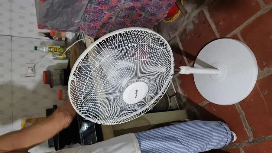 Khách hàng review Quạt lửng Comfee 3 cánh CF-FF4019VFW 40W 2