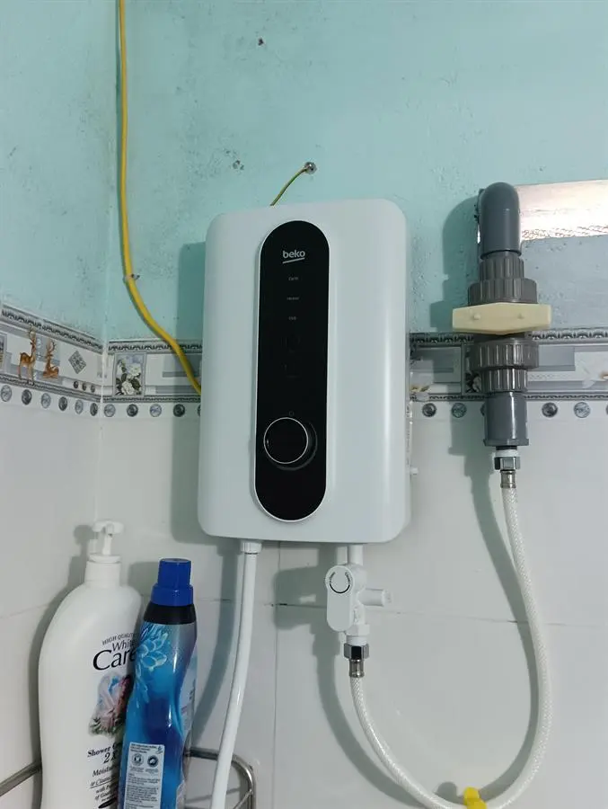 Khách hàng review Máy nước nóng trực tiếp Beko 4500W BWI45S2D-213 3
