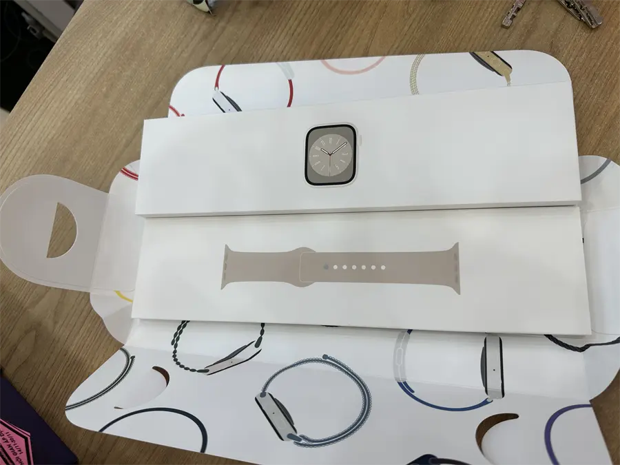 Khách hàng review Đồng hồ thông minh Apple Watch Series 8 GPS 41mm viền nhôm dây thể thao 4